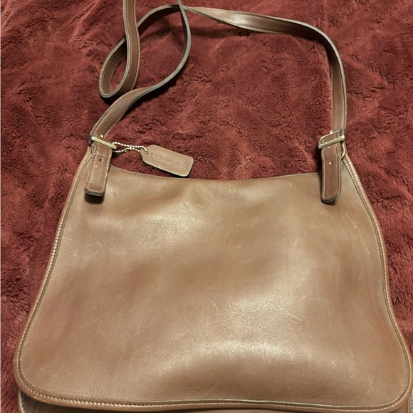 Coach VINTAGE Authentic Chocolate Brown LeatherHippie Flap Crossbody Saddle Bag - Picture 9 of 10